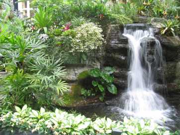 garden-waterfall-design