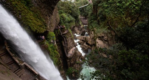 Pailon-del-Diablo-ecuador